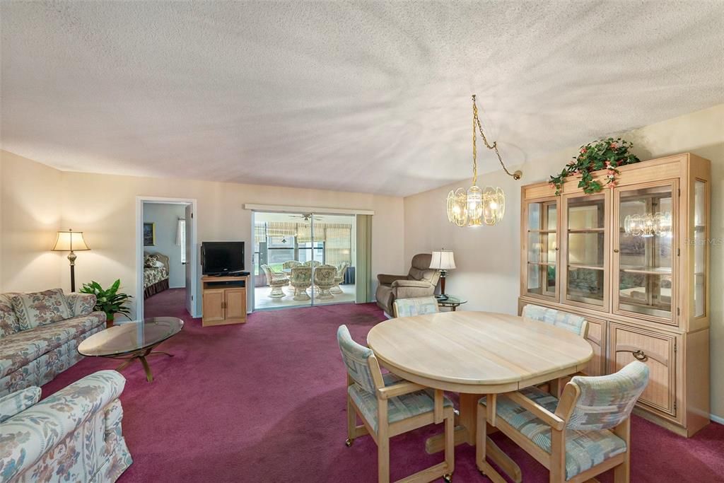 For Sale: $120,000 (2 beds, 2 baths, 1114 Square Feet)