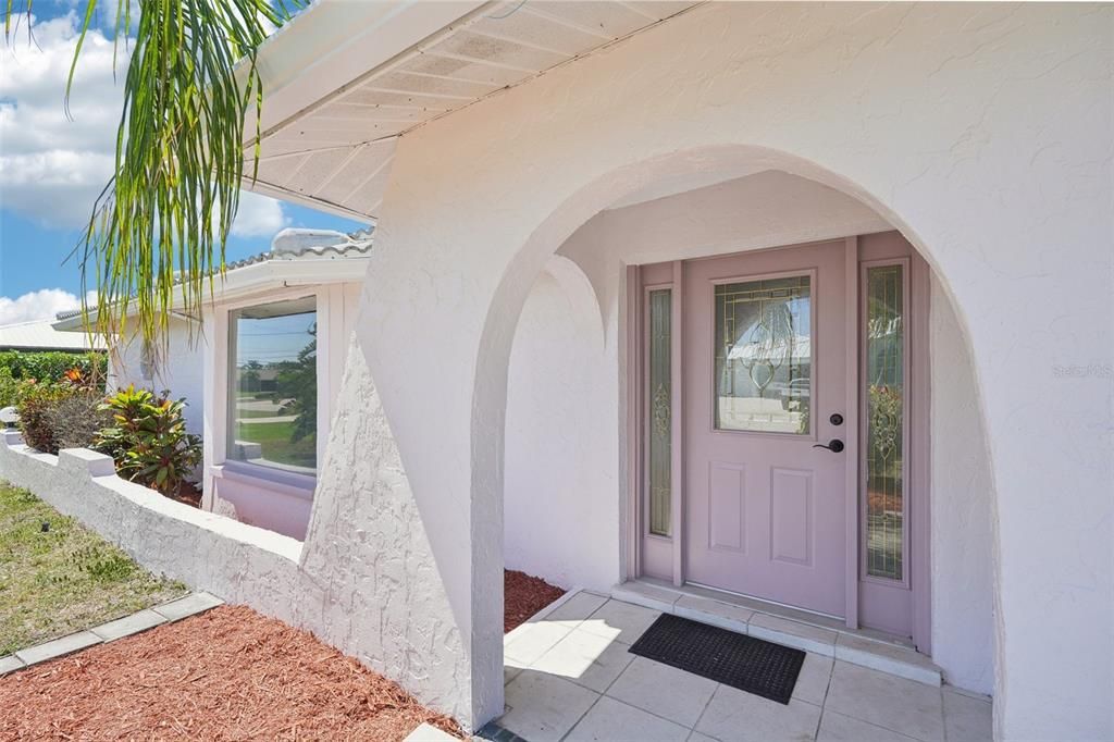 合同活跃: $514,950 (3 贝兹, 2 浴室, 2087 平方英尺)