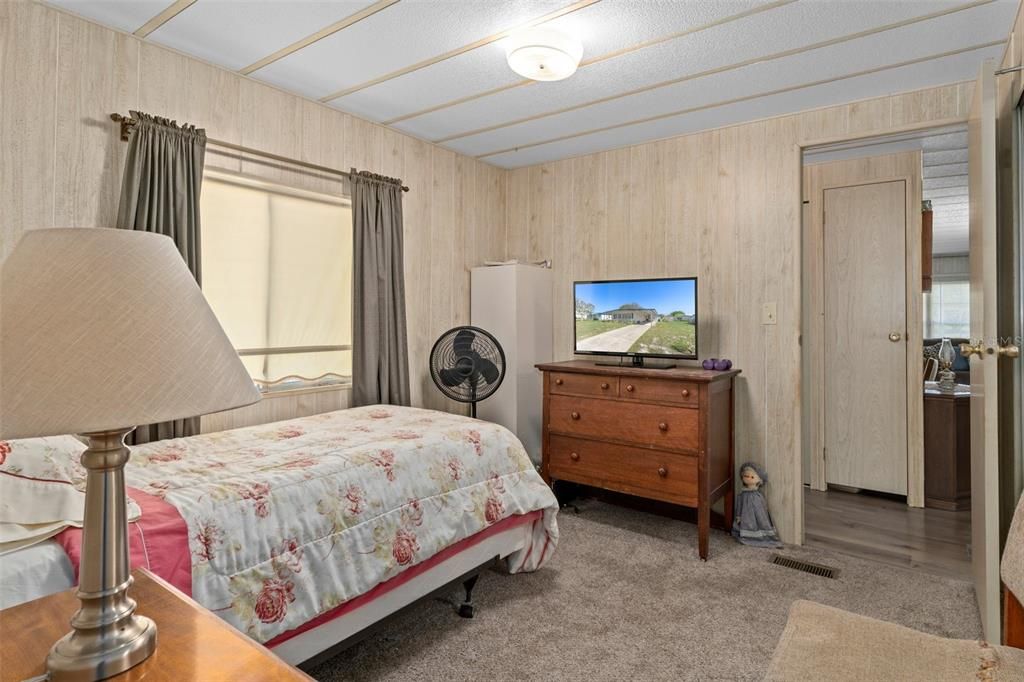 Под контрактом: $149,900 (2 спален, 2 ванн, 1288 Квадратных фут)