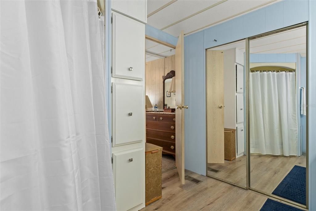 Под контрактом: $149,900 (2 спален, 2 ванн, 1288 Квадратных фут)