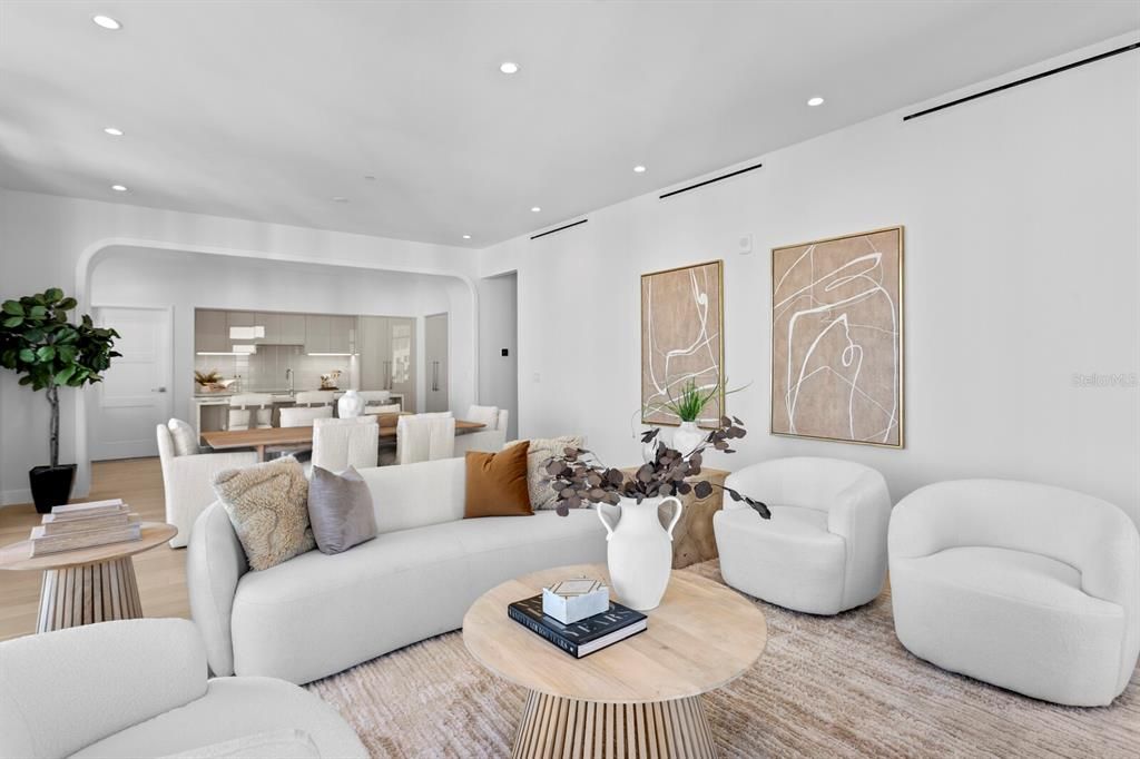 Activo con contrato: $2,450,000 (3 camas, 3 baños, 2156 Pies cuadrados)