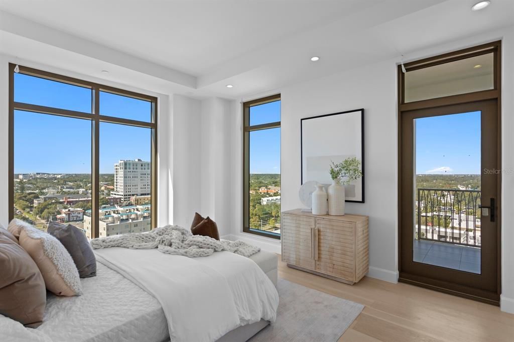 Activo con contrato: $2,450,000 (3 camas, 3 baños, 2156 Pies cuadrados)