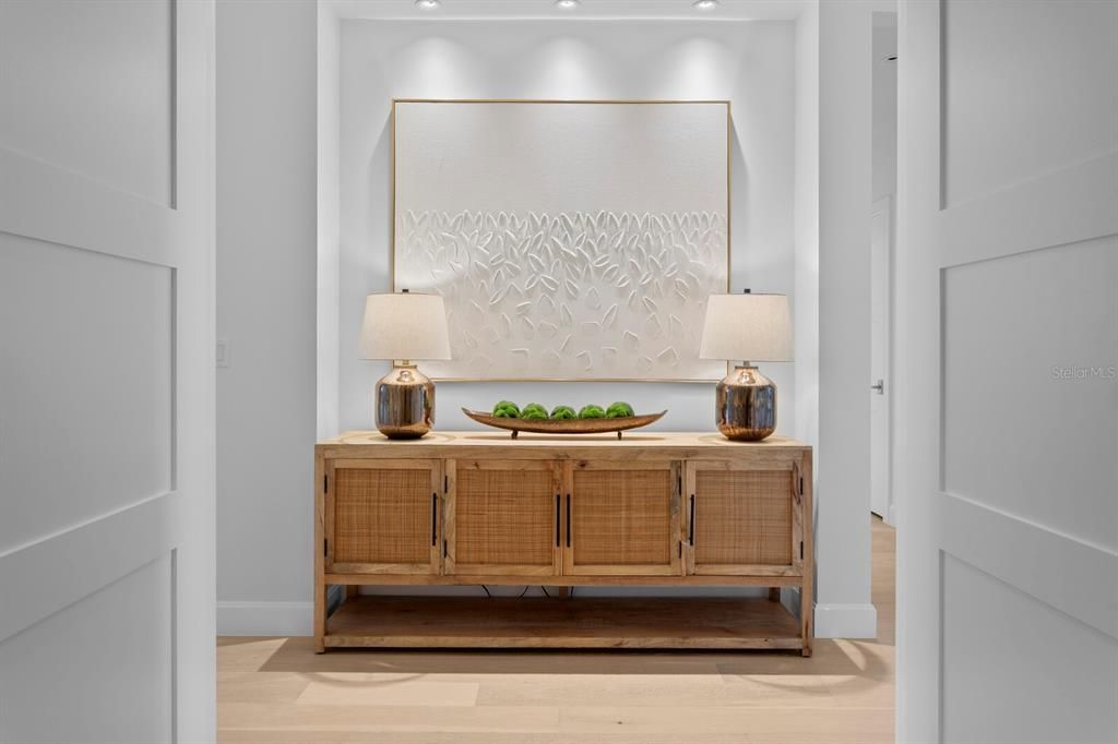 Activo con contrato: $2,450,000 (3 camas, 3 baños, 2156 Pies cuadrados)