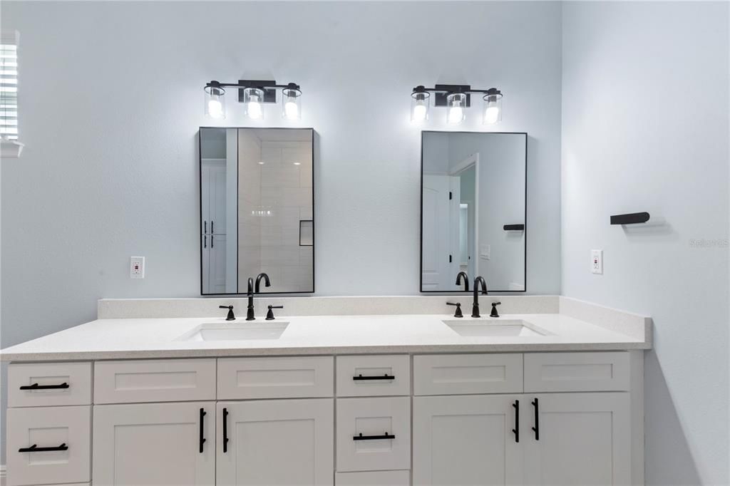 For Rent: $2,595 (3 beds, 2 baths, 2244 Square Feet)