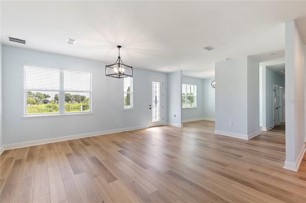 For Rent: $2,595 (3 beds, 2 baths, 2244 Square Feet)