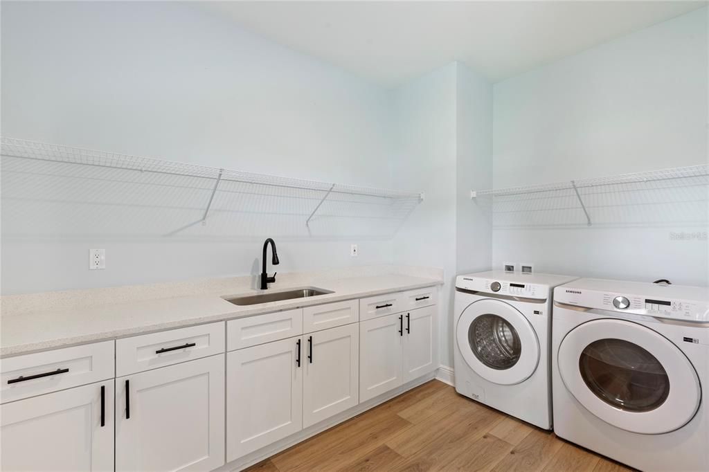 For Rent: $2,595 (3 beds, 2 baths, 2244 Square Feet)