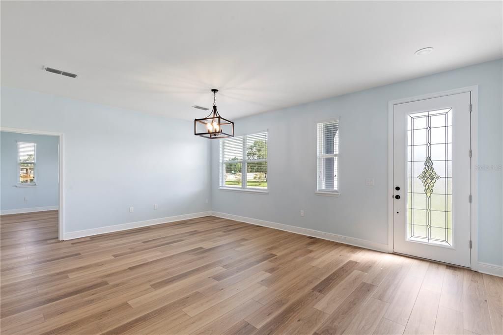 For Rent: $2,595 (3 beds, 2 baths, 2244 Square Feet)