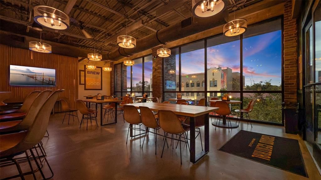 En Renta: $7,500 (4 camas, 3 baños, 2442 Pies cuadrados)