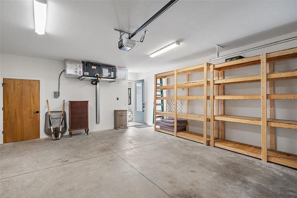 En Renta: $7,500 (4 camas, 3 baños, 2442 Pies cuadrados)