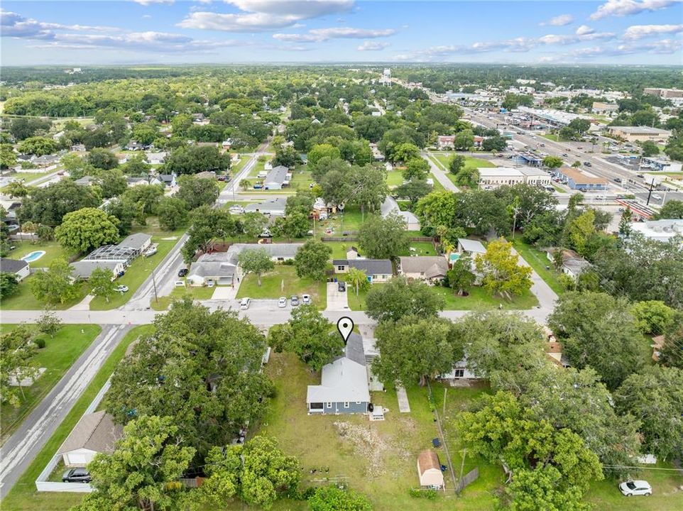 Под контрактом: $354,900 (3 спален, 2 ванн, 1592 Квадратных фут)