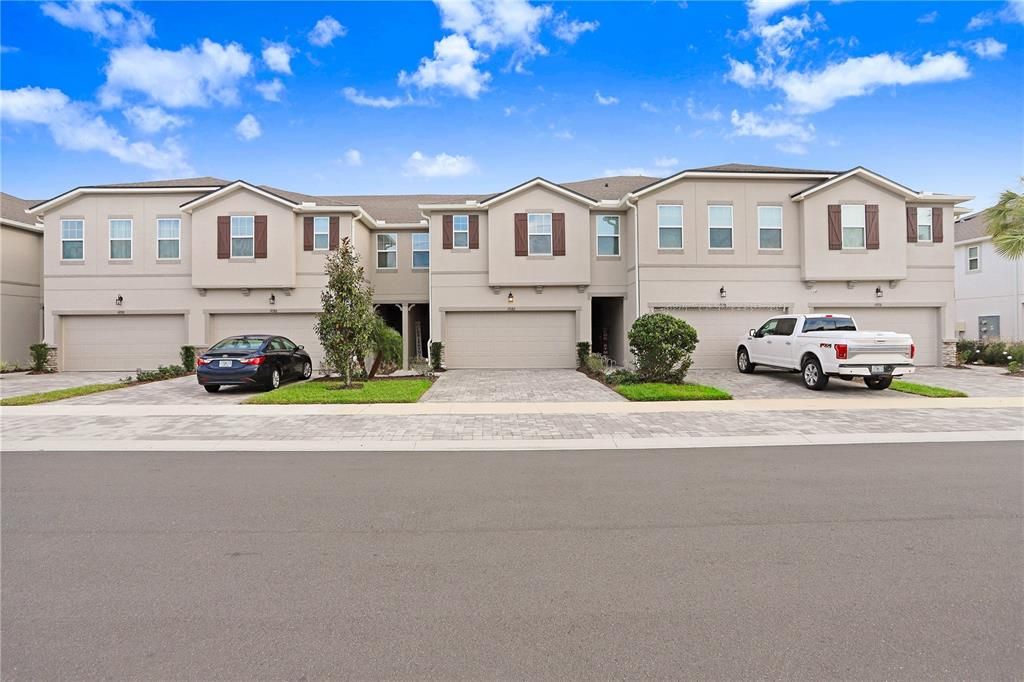 待售: $437,500 (3 贝兹, 2 浴室, 2243 平方英尺)