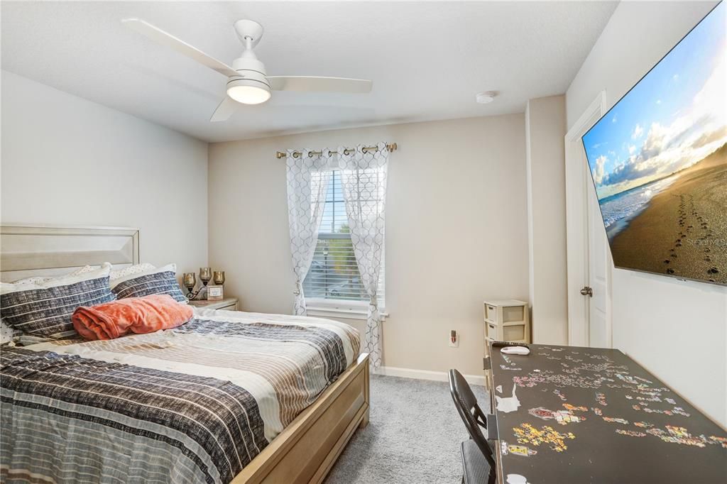 待售: $437,500 (3 贝兹, 2 浴室, 2243 平方英尺)