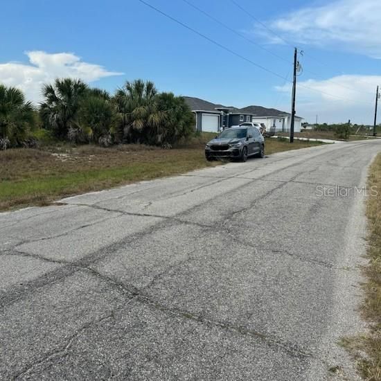 待售: $19,450 (0.23 acres)