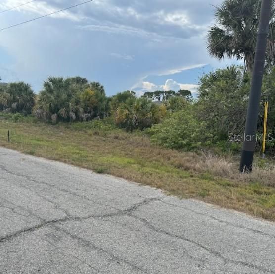 待售: $19,450 (0.23 acres)