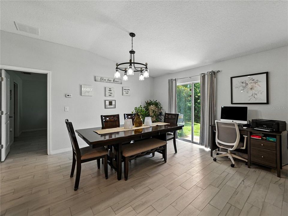 На продажу: $320,000 (3 спален, 2 ванн, 1555 Квадратных фут)