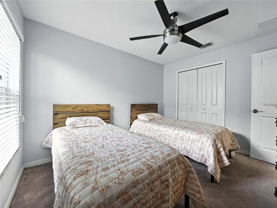 На продажу: $320,000 (3 спален, 2 ванн, 1555 Квадратных фут)