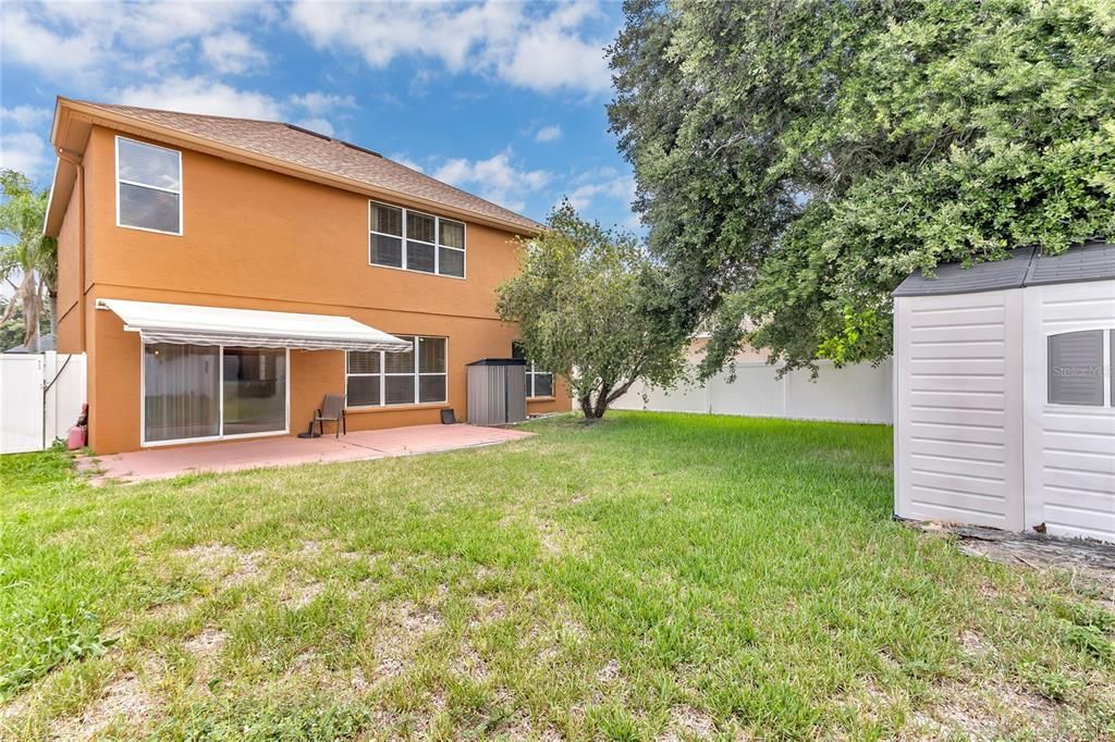 合同活跃: $330,000 (5 贝兹, 2 浴室, 2259 平方英尺)