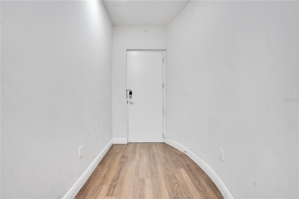 For Rent: $6,900 (4 beds, 2 baths, 2009 Square Feet)