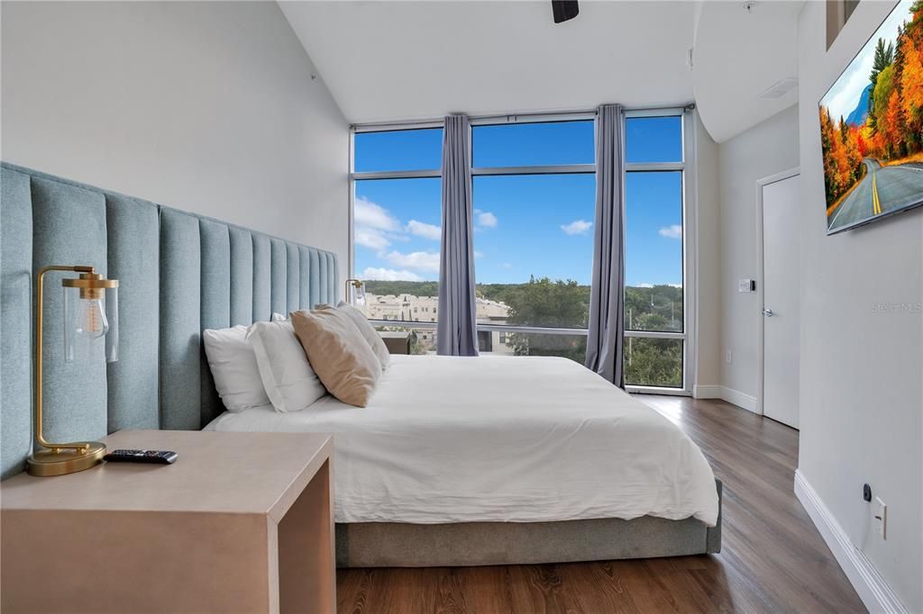 For Rent: $6,900 (4 beds, 2 baths, 2009 Square Feet)