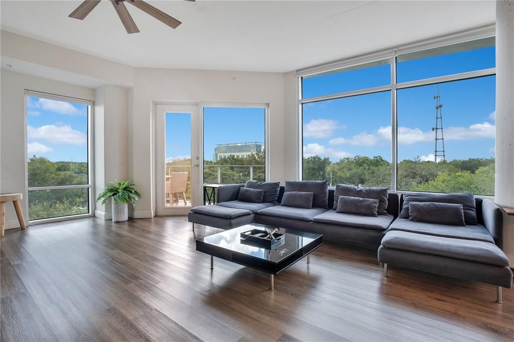 For Rent: $6,900 (4 beds, 2 baths, 2009 Square Feet)