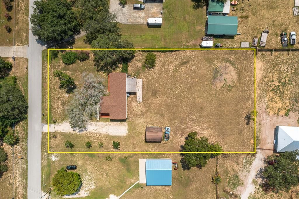 Под контрактом: $250,000 (3 спален, 3 ванн, 1536 Квадратных фут)