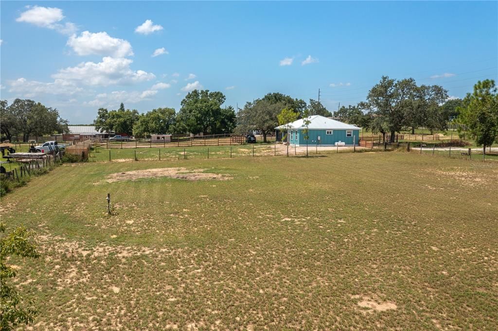 Под контрактом: $250,000 (3 спален, 3 ванн, 1536 Квадратных фут)