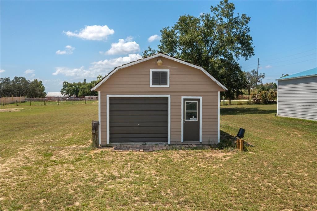 Под контрактом: $250,000 (3 спален, 3 ванн, 1536 Квадратных фут)