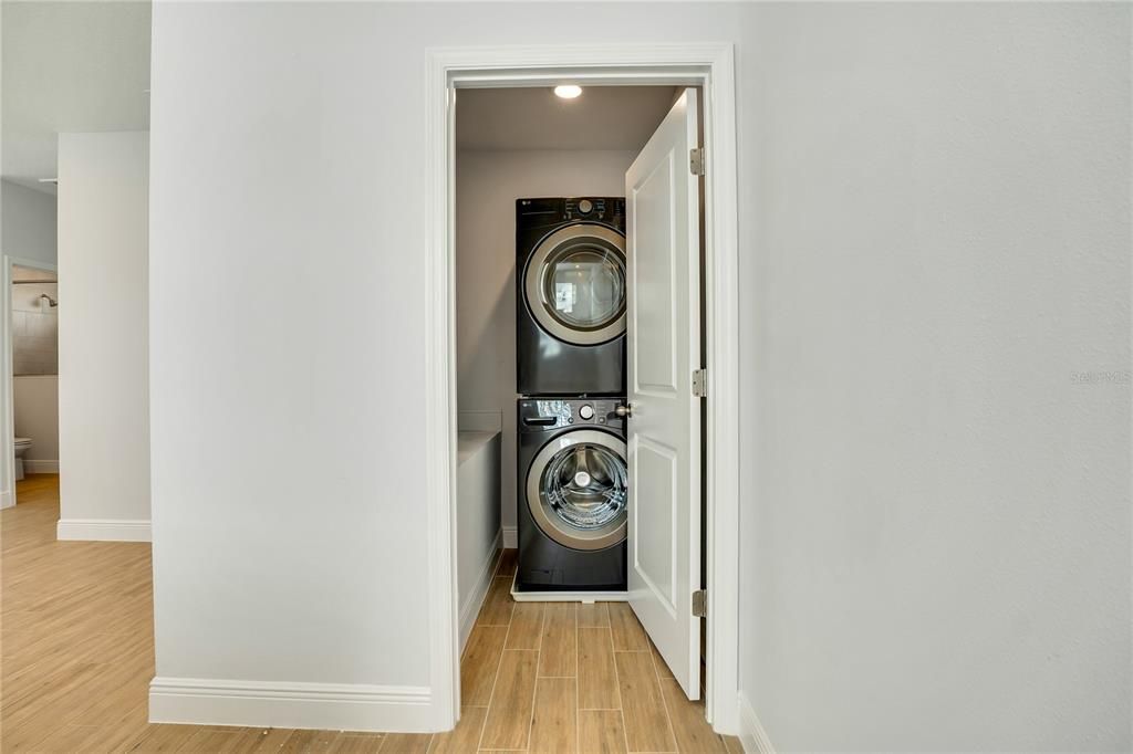 出租: $1,450 (1 贝兹, 1 浴室, 680 平方英尺)