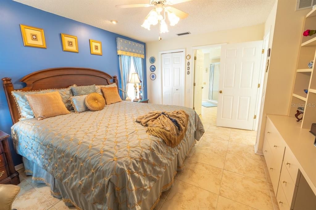 待售: $975,000 (4 贝兹, 3 浴室, 3264 平方英尺)