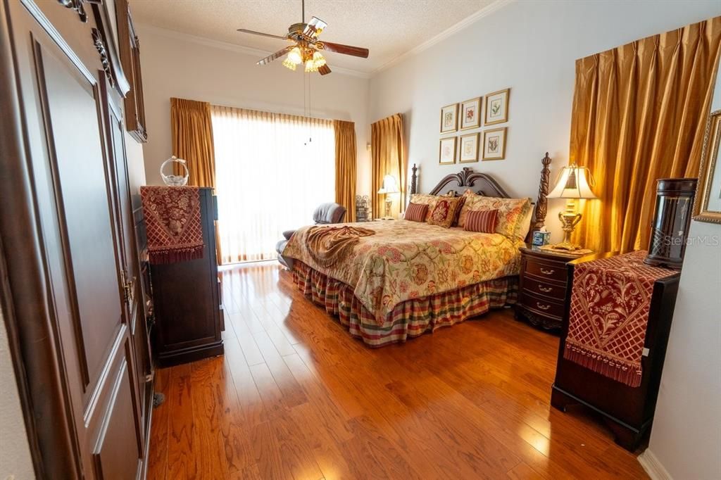 待售: $975,000 (4 贝兹, 3 浴室, 3264 平方英尺)