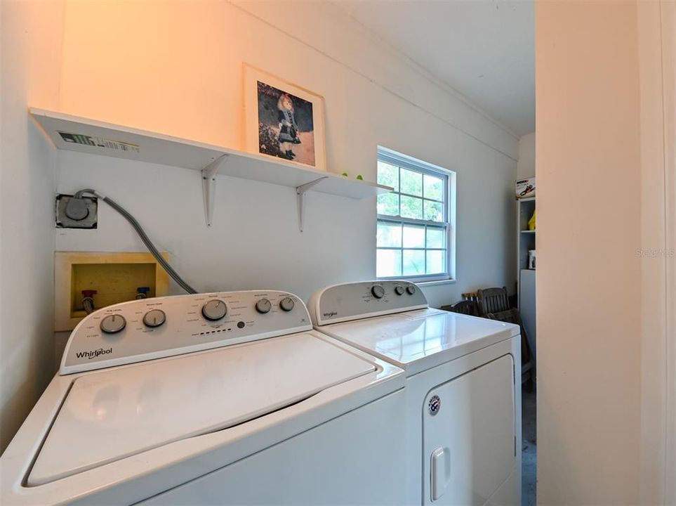 Activo con contrato: $250,000 (3 camas, 2 baños, 1070 Pies cuadrados)