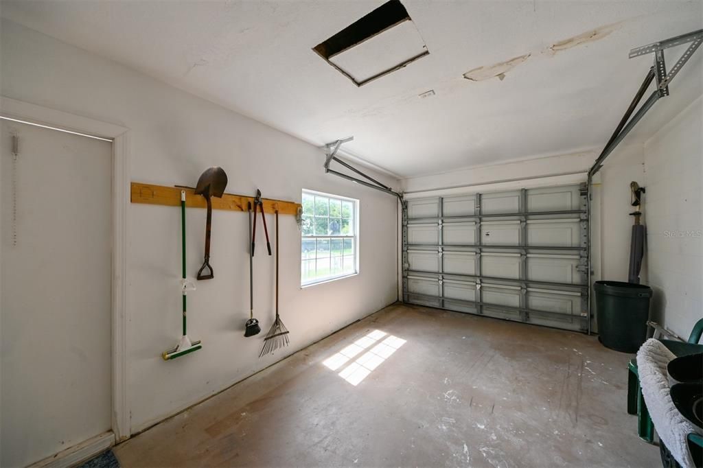 Activo con contrato: $250,000 (3 camas, 2 baños, 1070 Pies cuadrados)