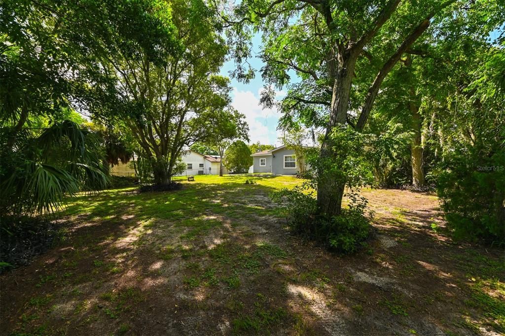 Activo con contrato: $250,000 (3 camas, 2 baños, 1070 Pies cuadrados)