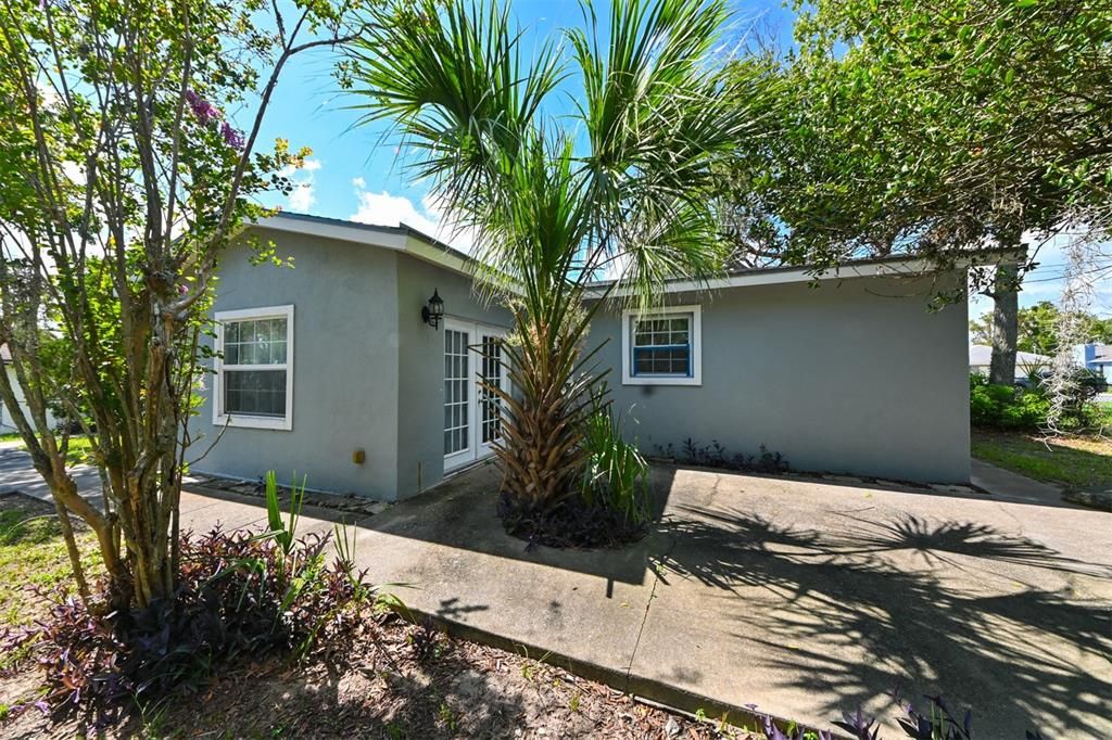 Activo con contrato: $250,000 (3 camas, 2 baños, 1070 Pies cuadrados)