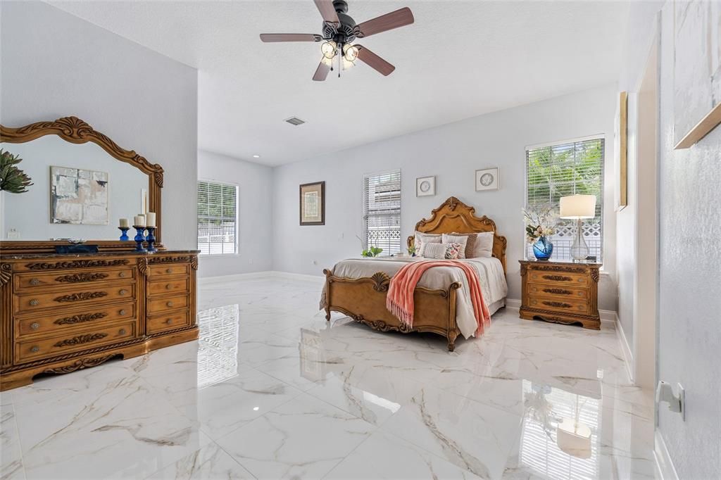 待售: $510,000 (4 贝兹, 2 浴室, 2530 平方英尺)