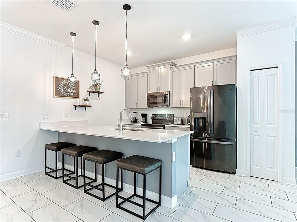 Active With Contract: $509,950 (5 beds, 4 baths, 2168 Square Feet)