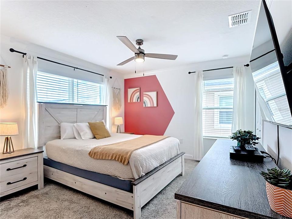 Active With Contract: $509,950 (5 beds, 4 baths, 2168 Square Feet)