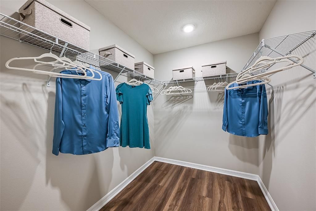 Под контрактом: $455,000 (3 спален, 2 ванн, 1784 Квадратных фут)