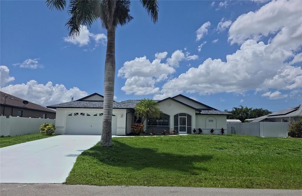 Recently Rented: $2,600 (4 beds, 2 baths, 2155 Square Feet)