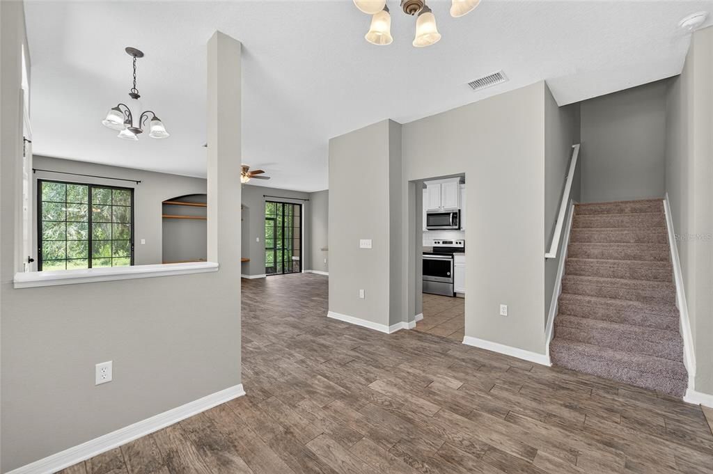 For Sale: $333,000 (3 beds, 2 baths, 1760 Square Feet)