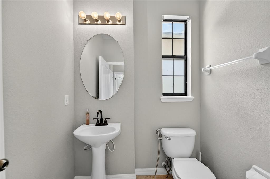 For Sale: $333,000 (3 beds, 2 baths, 1760 Square Feet)