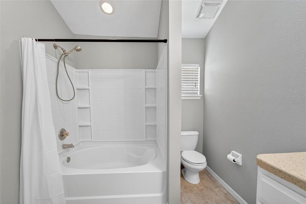 For Sale: $333,000 (3 beds, 2 baths, 1760 Square Feet)