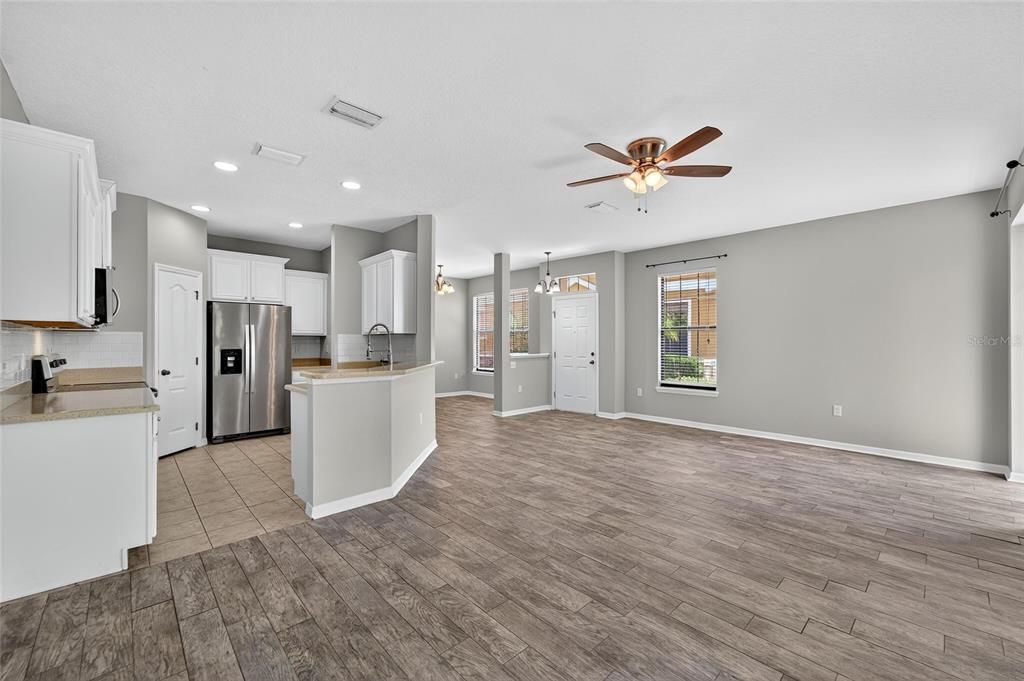 For Sale: $333,000 (3 beds, 2 baths, 1760 Square Feet)