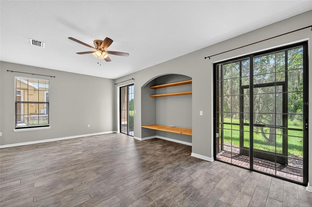 For Sale: $333,000 (3 beds, 2 baths, 1760 Square Feet)