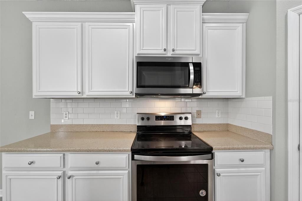 For Sale: $333,000 (3 beds, 2 baths, 1760 Square Feet)