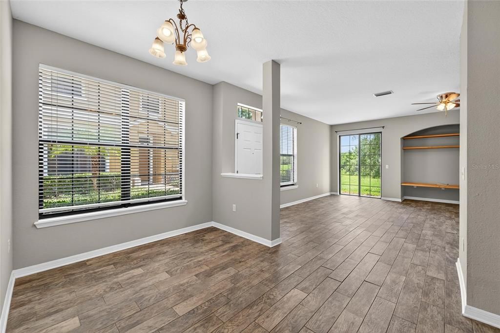 For Sale: $333,000 (3 beds, 2 baths, 1760 Square Feet)