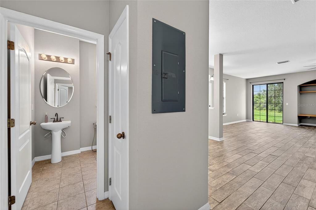 For Sale: $333,000 (3 beds, 2 baths, 1760 Square Feet)