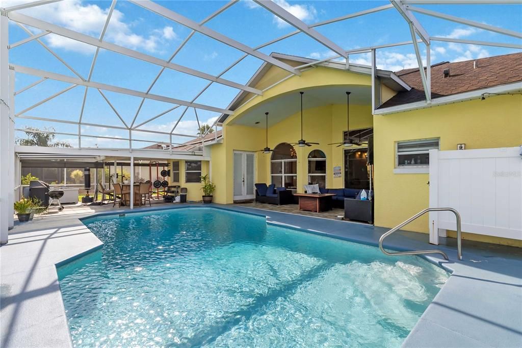 Active With Contract: $487,750 (4 beds, 2 baths, 2370 Square Feet)