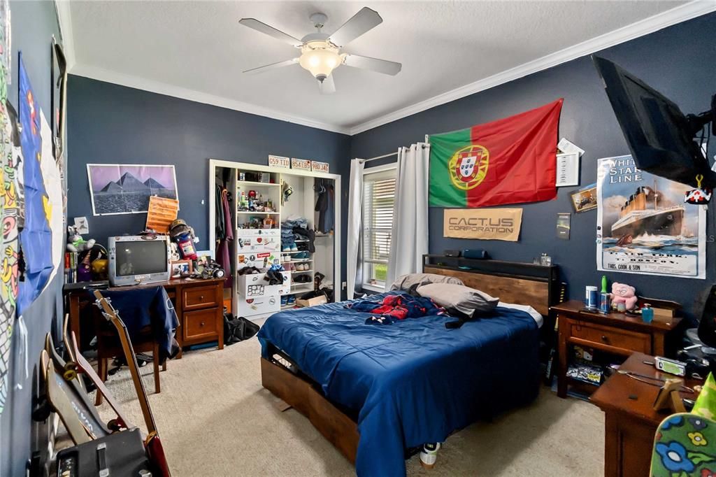 Active With Contract: $487,750 (4 beds, 2 baths, 2370 Square Feet)