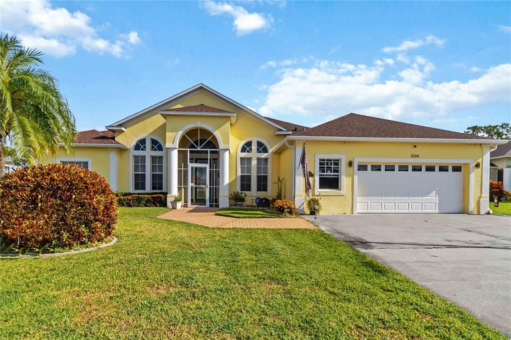 Active With Contract: $487,750 (4 beds, 2 baths, 2370 Square Feet)